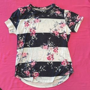 Tee shirt blue and white with pink flowers